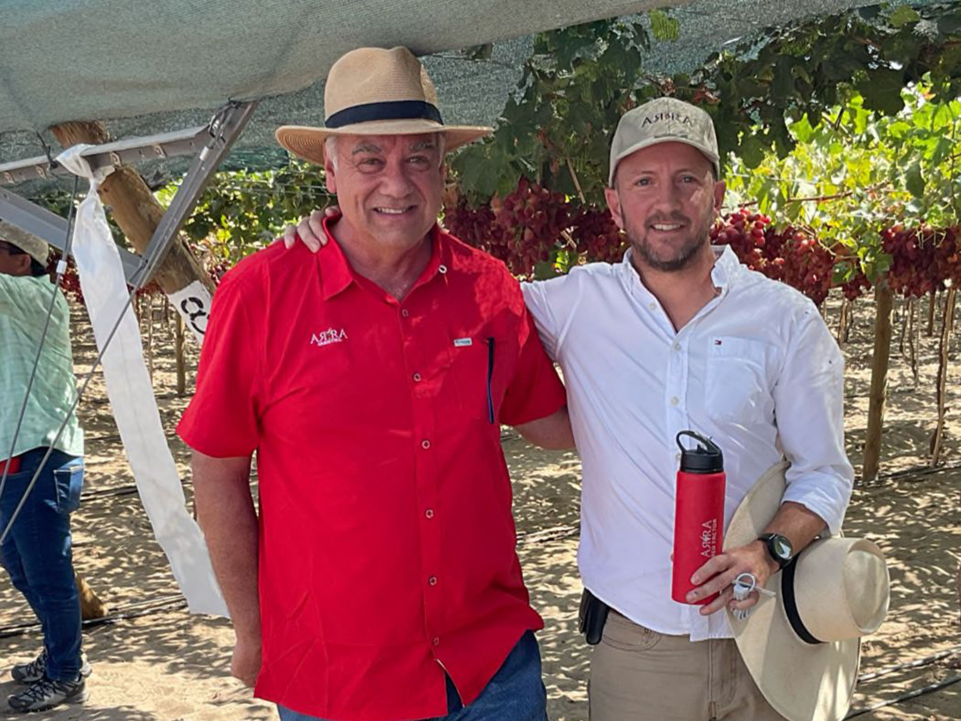 Benjamin Cilloniz, SAFCO (right), Karl Conrads, Grapasa (left)